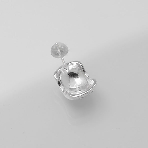 W009 PIERCED
